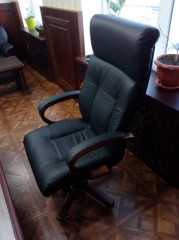 Компьютерное кресло для кабинета